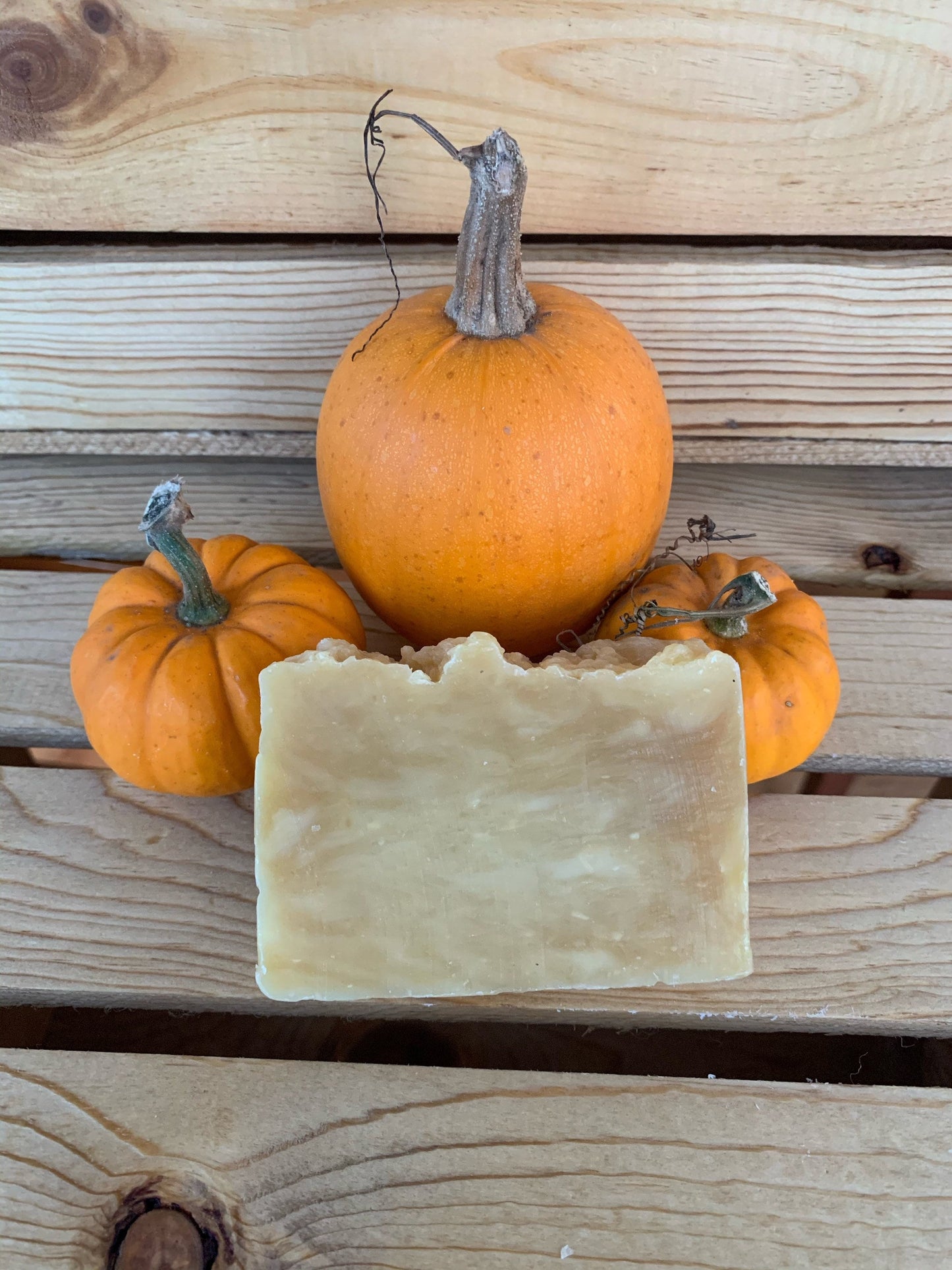 Pumpkin Spice Bar Soap- Autumn Soap- Fall Soap- 4oz Bar Soap- Beeswax and Honey Soap- Natural Soap- Handmade Soap - palm free soap