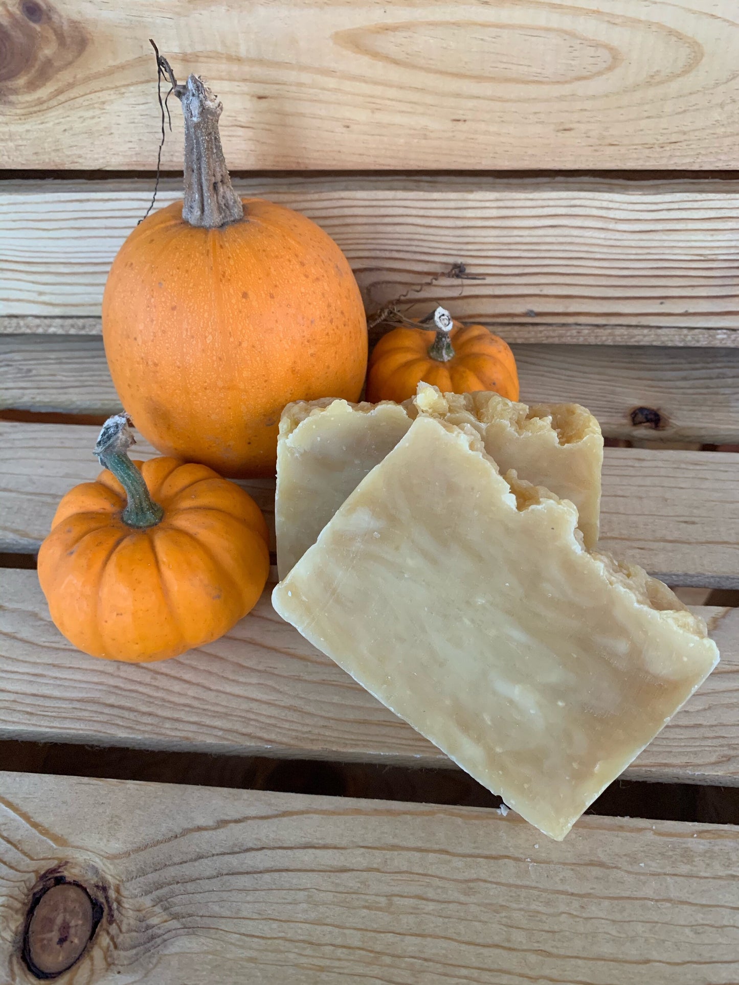 Pumpkin Spice Bar Soap- Autumn Soap- Fall Soap- 4oz Bar Soap- Beeswax and Honey Soap- Natural Soap- Handmade Soap - palm free soap