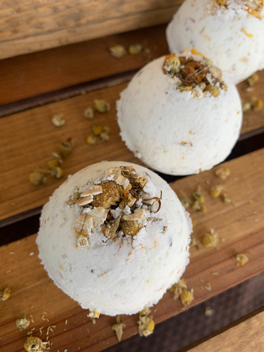 Skin Soothing Bath Bomb - Chamomile - Oatmeal - Calendula - Natural Bath Bomb