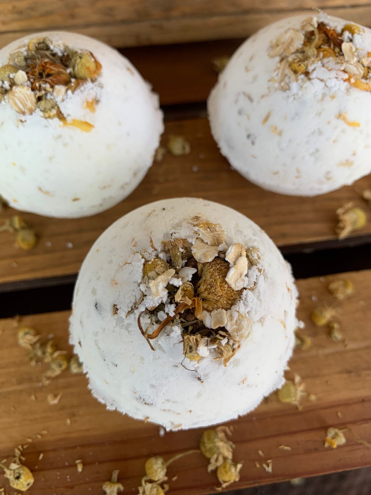 Skin Soothing Bath Bomb - Chamomile - Oatmeal - Calendula - Natural Bath Bomb