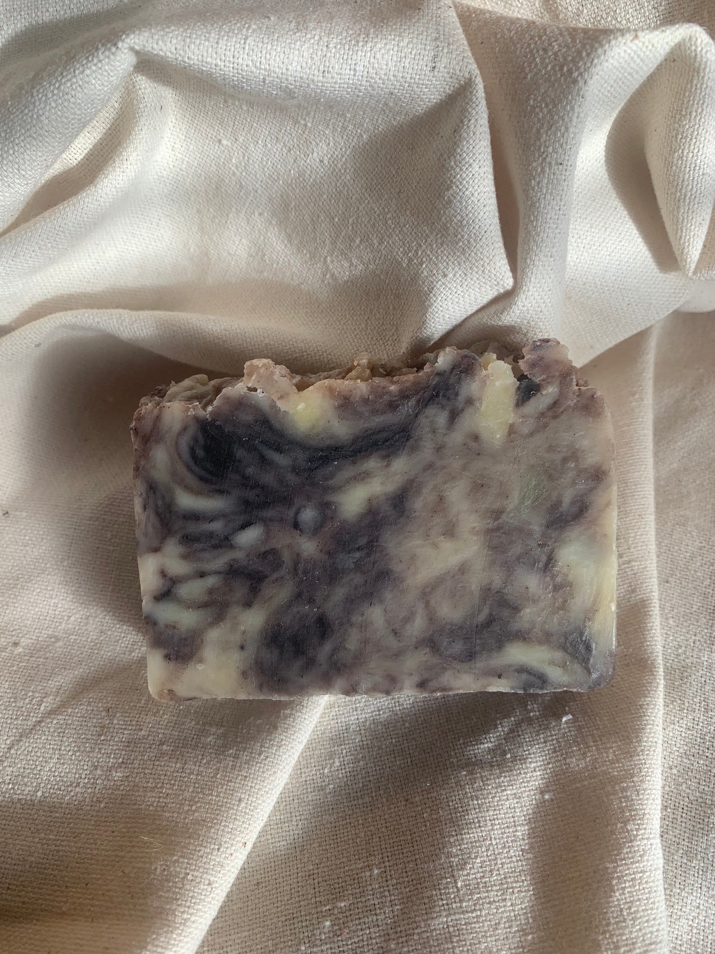 Lilac Bar Soap- 4 oz Bar Soap- Beeswax and Honey Soap- Natural Handmade Soap - Palm Free Soap