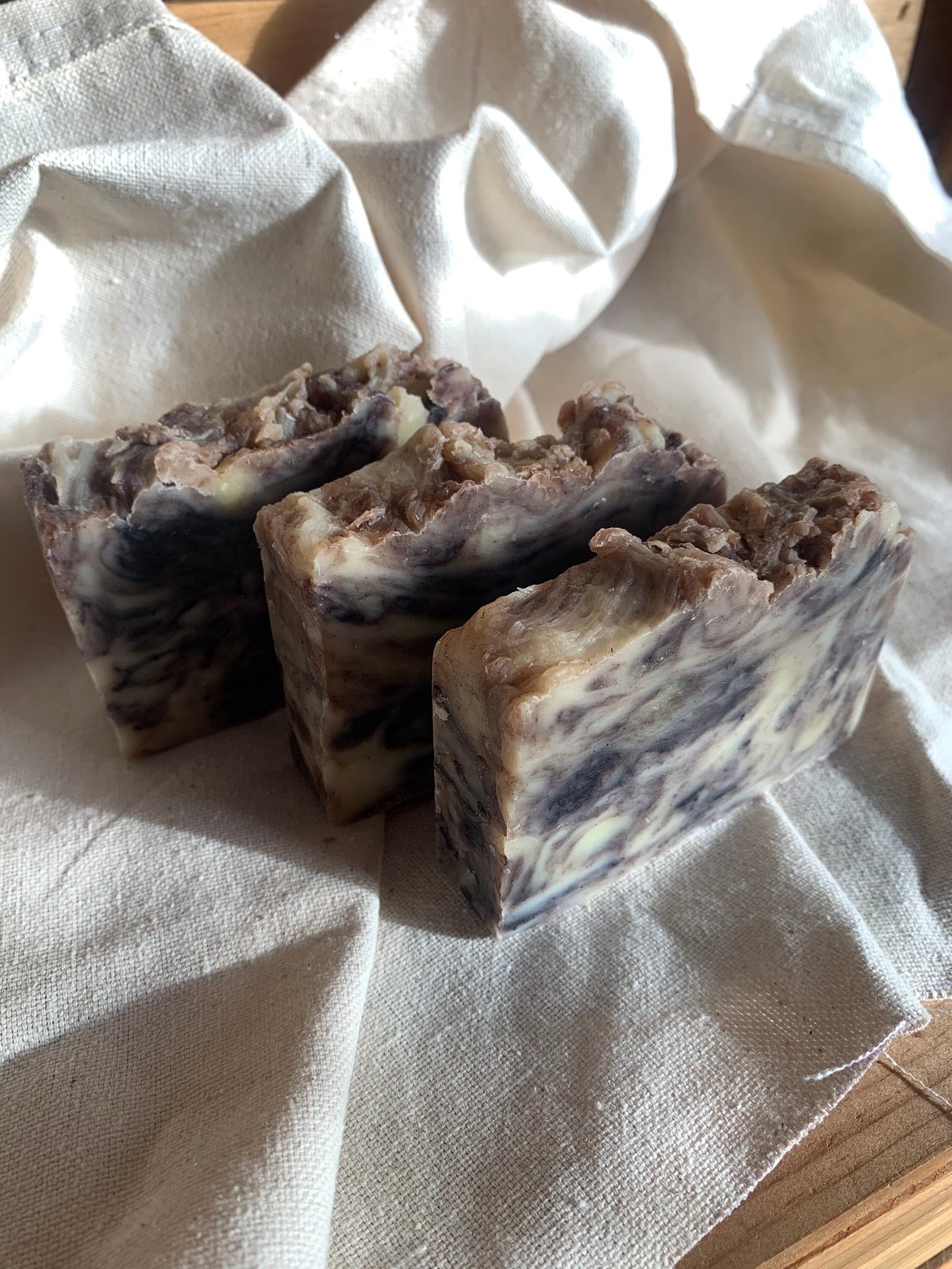 Lilac Bar Soap- 4 oz Bar Soap- Beeswax and Honey Soap- Natural Handmade Soap - Palm Free Soap