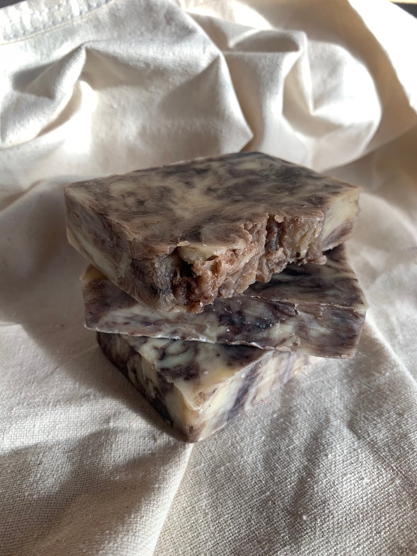 Lilac Bar Soap- 4 oz Bar Soap- Beeswax and Honey Soap- Natural Handmade Soap - Palm Free Soap