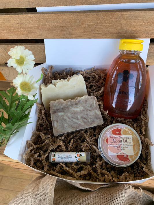 Large gift box- 1lb raw honey, lotion bar, lip balm and bar soap- Gift Package- Gift Set
